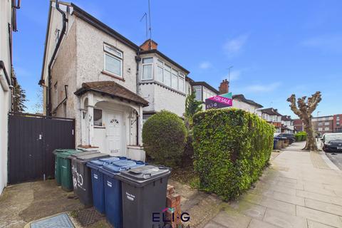 Princes Park Avenue, NW11