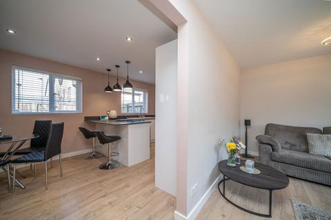 3 bedroom terraced house for sale, Blenheim Way, Stevenage SG2