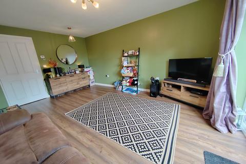 2 bedroom house to rent, Dunbar Close, STAFFORD