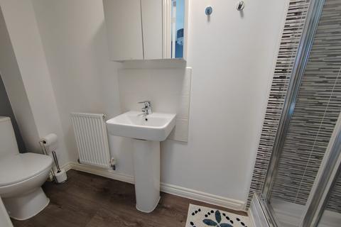 2 bedroom house to rent, Dunbar Close, STAFFORD