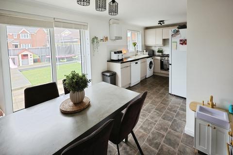 3 bedroom semi-detached house for sale, Robinson Close, Willington, Crook