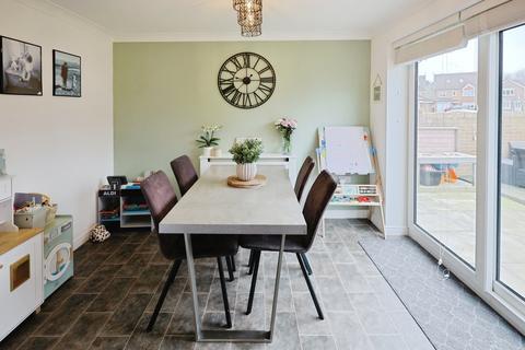 3 bedroom semi-detached house for sale, Robinson Close, Willington, Crook