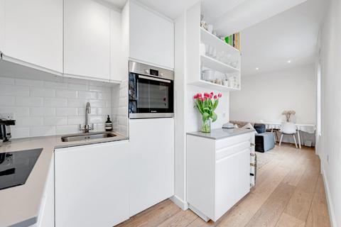 1 bedroom flat for sale, Aynhoe Road, London, Greater London, W14