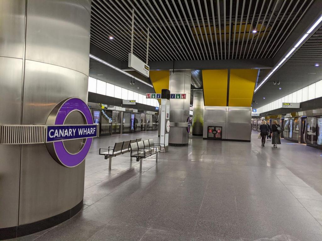Canary-Wharf-crossrail-scaled.jpg