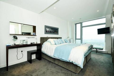 undefined, Pan Peninsula Square, London E14