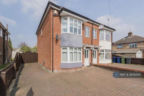 6 bedroom semi-detached house to rent, Elfleda Road, Cambridge, CB5