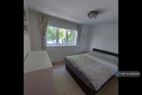2 bedroom flat to rent, Brunswick Quay, London, SE16