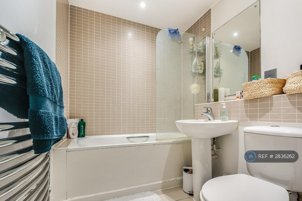 Bedroom 2 Private Bathroom