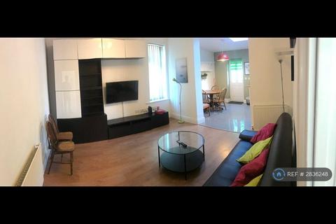 4 bedroom end of terrace house to rent, Yew Tree Road, Manchester, M20