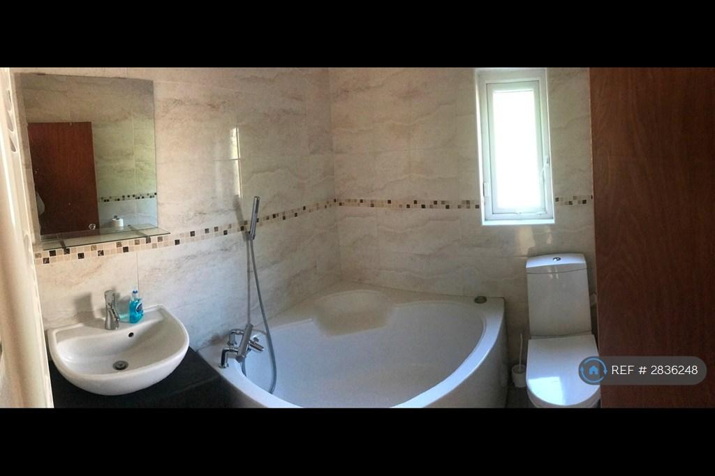 First Floor Bath Room
