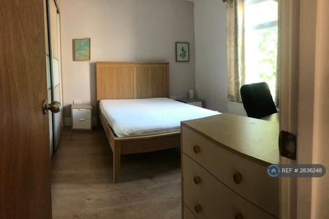 4 bedroom end of terrace house to rent, Yew Tree Road, Manchester, M20