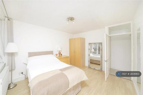 2 bedroom flat to rent, Hawkshead, London, NW1