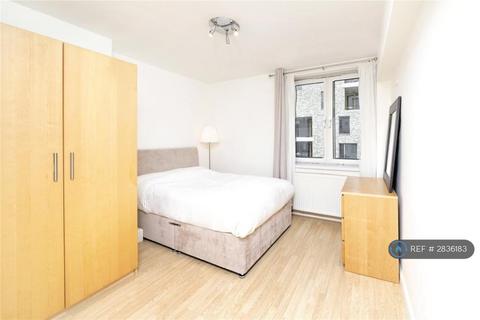 2 bedroom flat to rent, Hawkshead, London, NW1