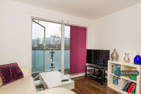 2 bedroom flat to rent, Du Cane Road, London, W12