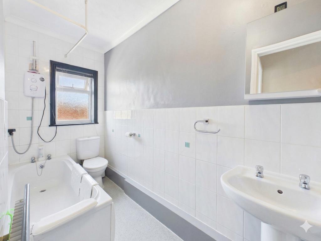 Bathroom - Ewemove Whitchurch Nantwich Charlotte