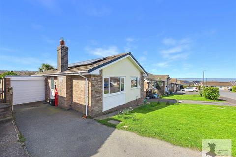 2 bedroom detached bungalow for sale, Ffordd Y Bedol, Aberporth, Cardigan