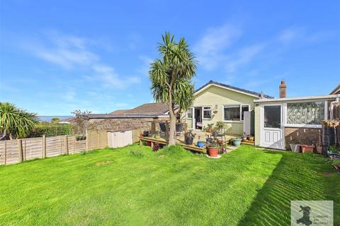 2 bedroom detached bungalow for sale, Ffordd Y Bedol, Aberporth, Cardigan