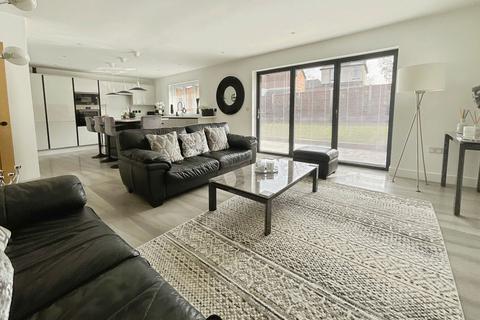 undefined, Selsdon Close, Kidderminster DY11