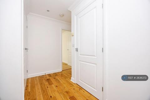 1 bedroom flat to rent, Parrot Court, Guildford, GU1