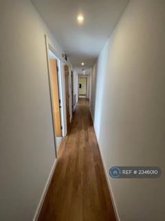 2 bedroom flat to rent, Barrier Point Road, London, E16