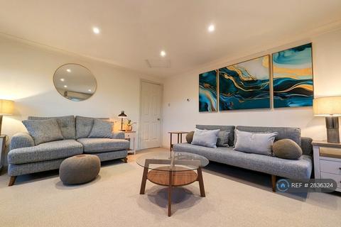 1 bedroom flat to rent, Adam & Eve Court, Cambridge, CB1