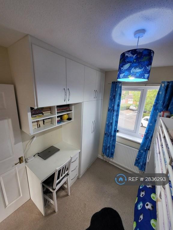 Bedroom 2 (Pic2)