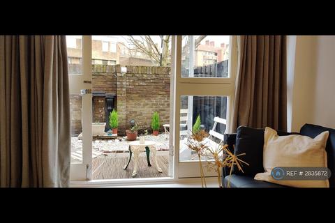 1 bedroom in a house share to rent, Maudlins Green, London, E1W