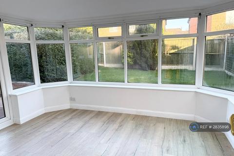 3 bedroom detached house to rent, Normanby Close, Warrington, WA5