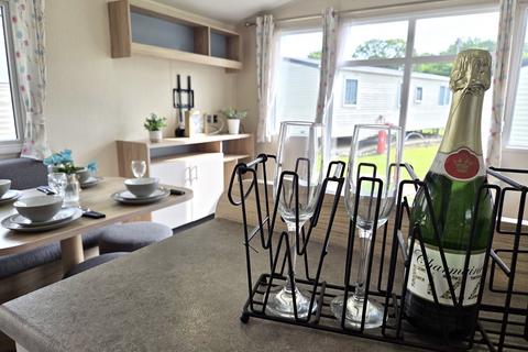 2 bedroom detached house for sale, Ivyhouse Lane, Hastings TN35