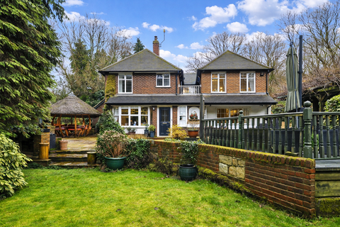 4 bedroom house for sale, Frith End Road, Frith End, Farnham, GU35