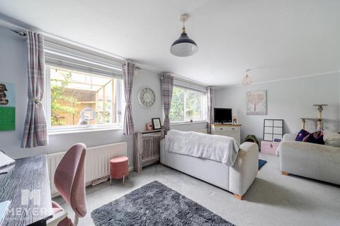 2 bedroom flat for sale, Henbury View Road, Wimborne, BH21 3
