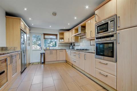 5 bedroom semi-detached house for sale, Tudor Gardens, London