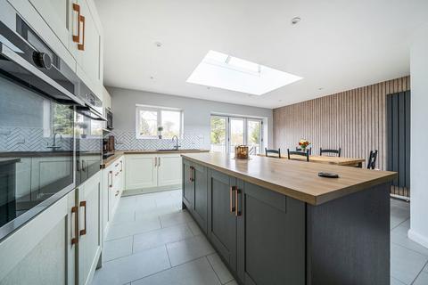 4 bedroom semi-detached house for sale, Hawthorne Avenue, Gillingham ME8
