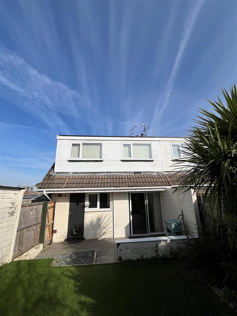 10 Troon Way 15.jpg
