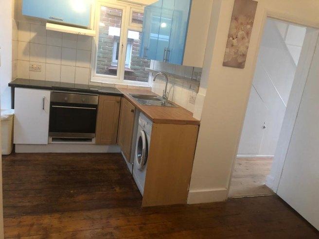 Clifton-gardens-ct2-8dr-921746