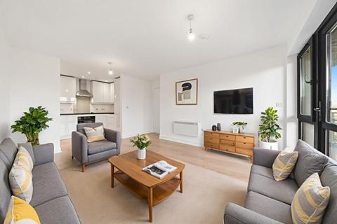 2 bedroom apartment to rent, Waterfront House, London E5