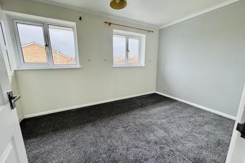 3 bedroom detached house to rent, Bowmont Grove, TAUNTON