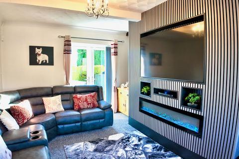 3 bedroom semi-detached house for sale, James Street, Markham, NP12