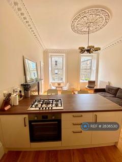 4 bedroom flat to rent, Oxford Street, Edinburgh, EH8