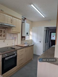 3 bedroom semi-detached house to rent, Wimperis Way, Birmingham, B43