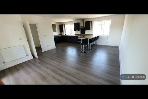 3 bedroom flat to rent, Forest Gate, London, E7