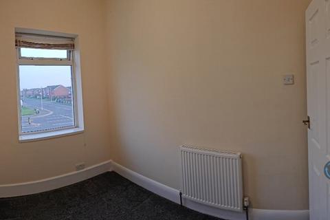 1 bedroom flat to rent, Squires Gate Lane, Blackpool, FY4