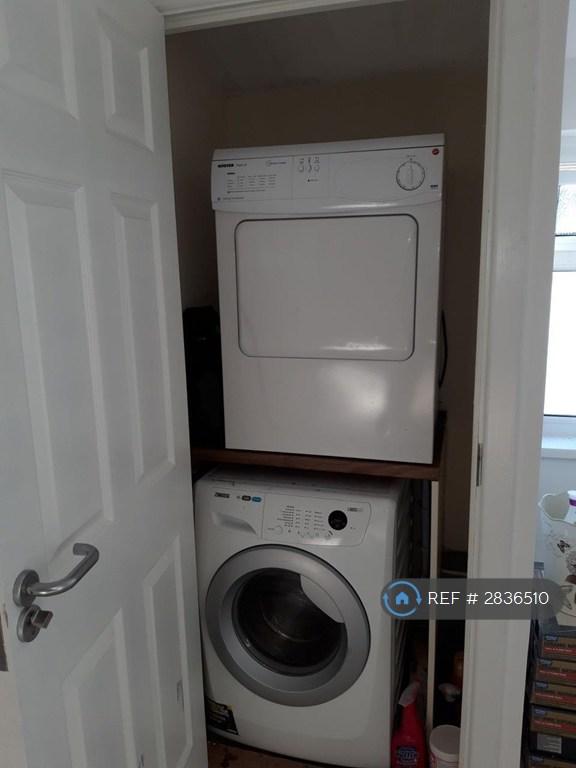 Washing Machine Dryer Room