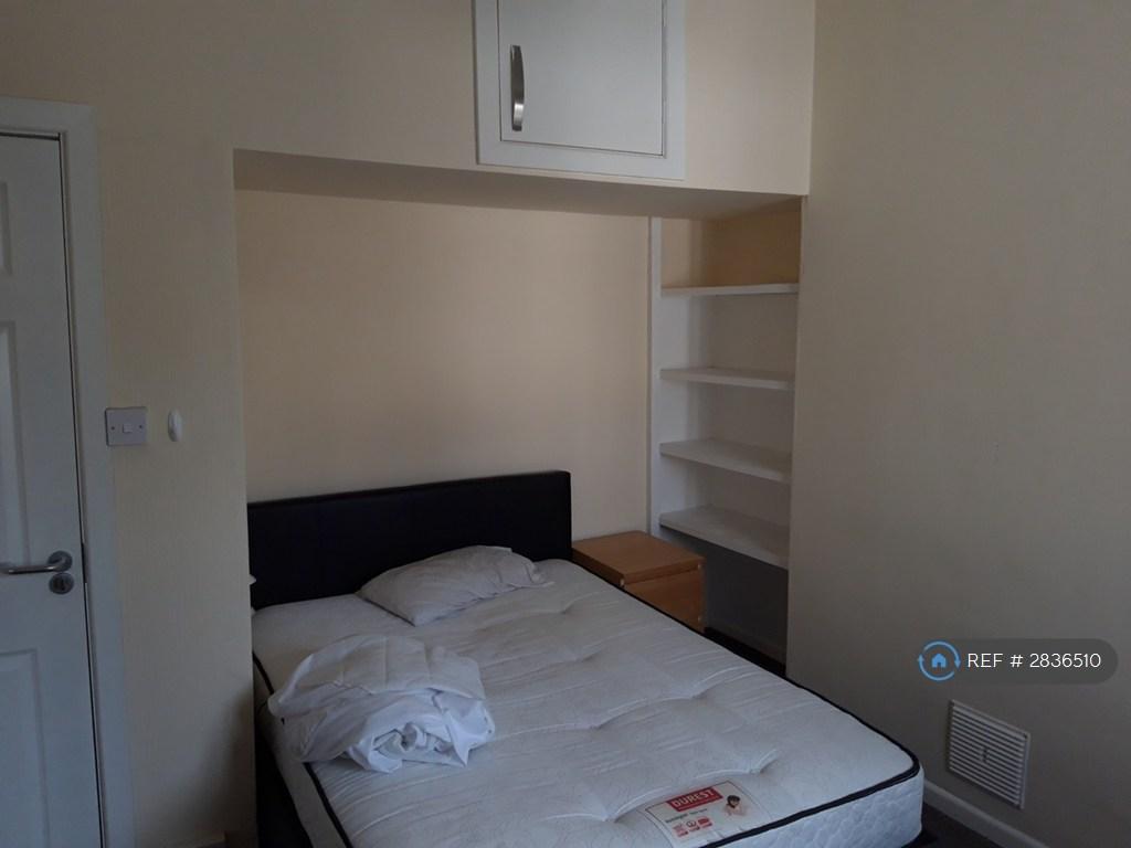 Room5