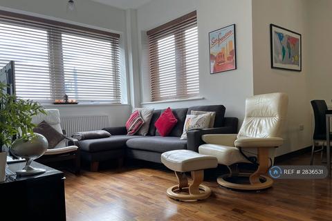 2 bedroom flat to rent, Canon Court, Wallington, SM6