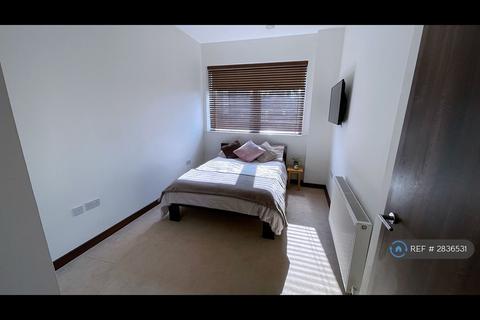 2 bedroom flat to rent, Canon Court, Wallington, SM6