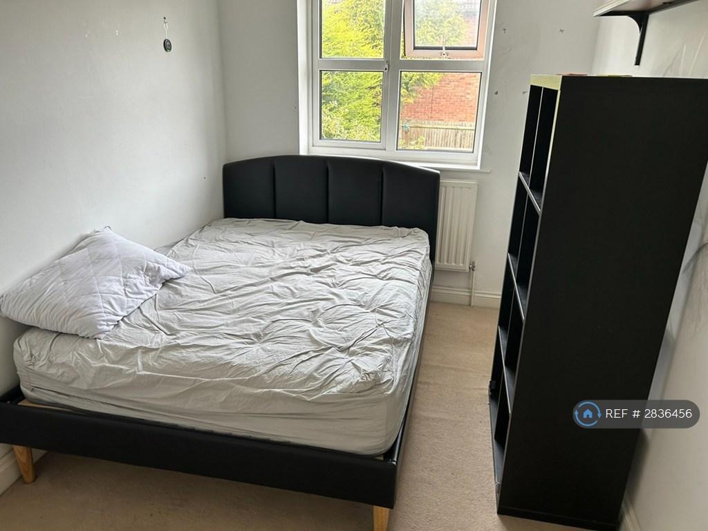 Bedroom 4 Closeup