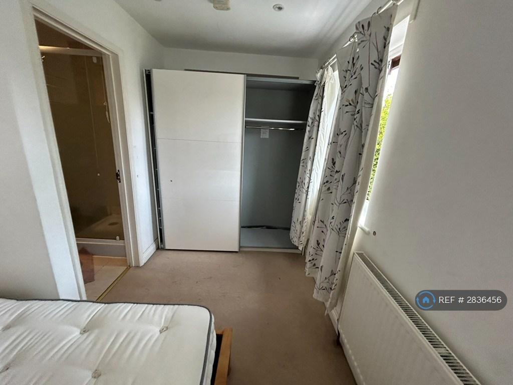 Master Bedroom Ensuite