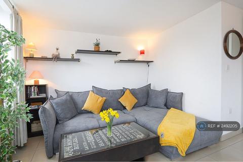 2 bedroom flat to rent, Bevington Road, London, W10