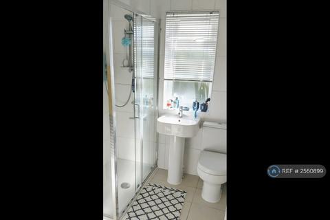 Studio to rent, Devon House, London, SE23